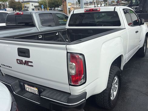 Used 2020 GMC Canyon W/T w/ Convenience Package image 12