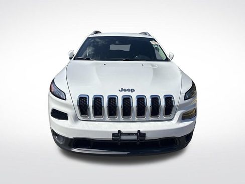 Used 2017 Jeep Cherokee Latitude AWD/4WD image 11