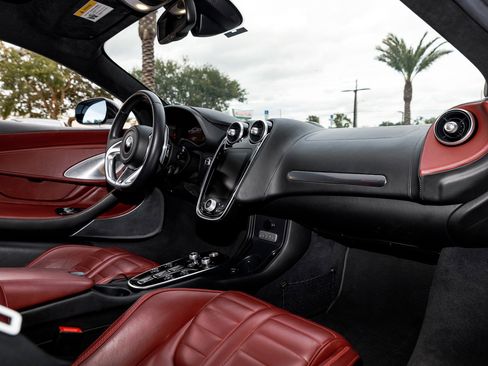 Used 2025 McLaren GTS image 18