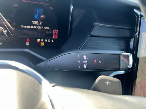 Used 2025 GMC Acadia Elevation image 20