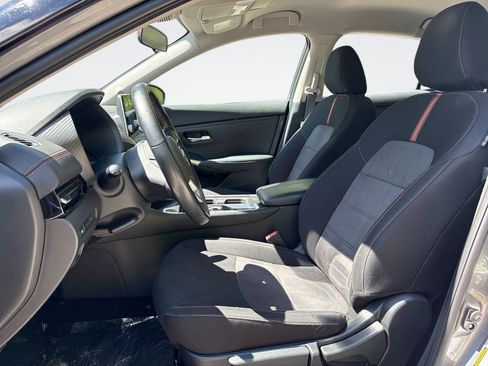Used 2023 Nissan Sentra SR w/ Midnight Edition Package FWD image 13