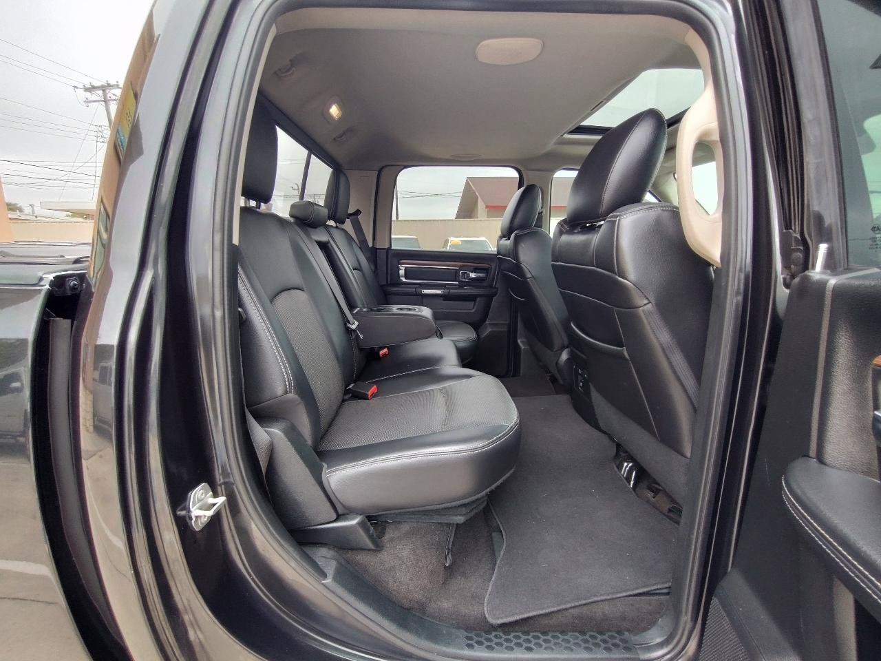Used 2017 RAM 1500 Laramie w/ Convenience Group AWD/4WD image 45