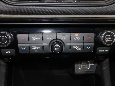 Used 2025 Jeep Compass Trailhawk image 27