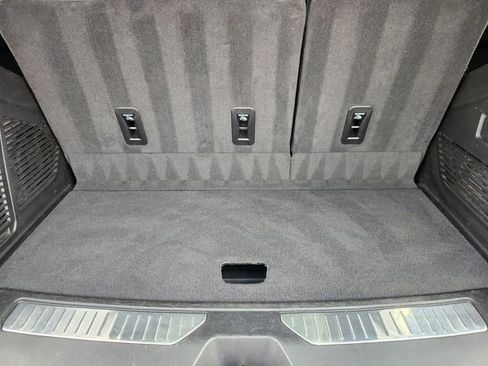 Used 2024 GMC Yukon Denali image 31