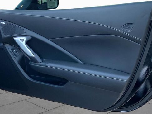 Used 2017 Chevrolet Corvette Stingray Coupe RWD image 21