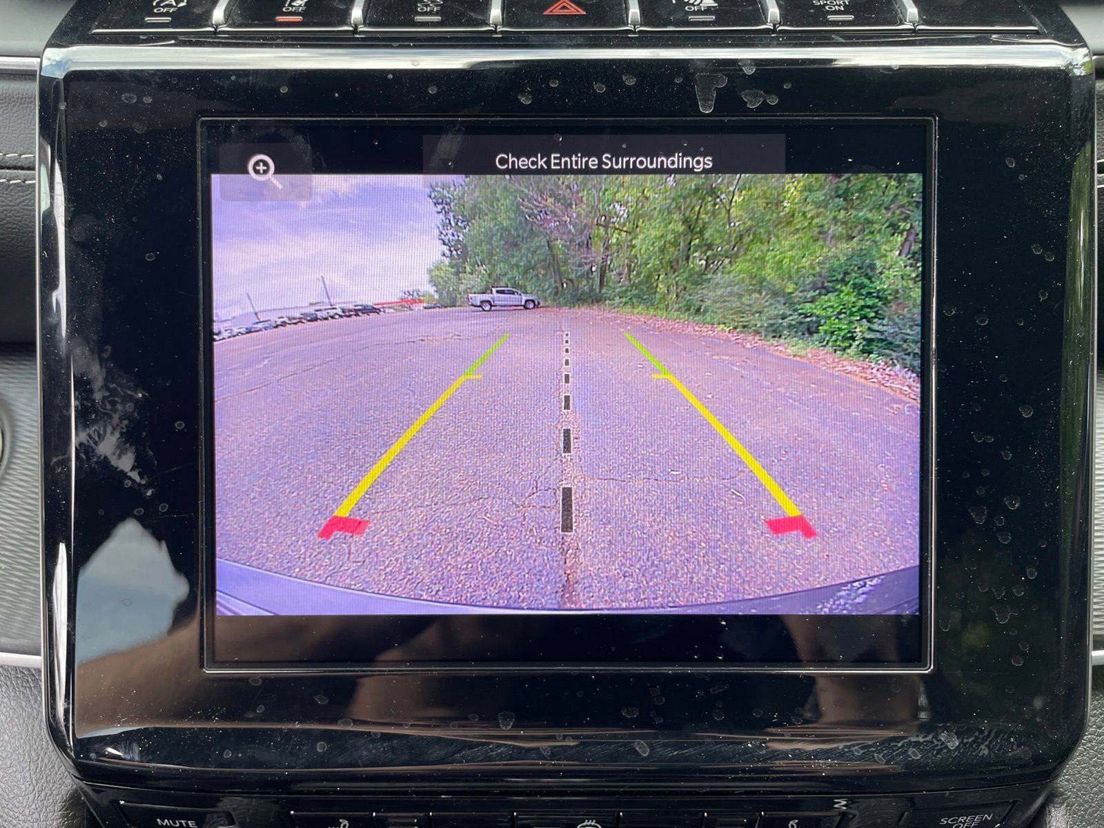 Used 2025 Jeep Grand Cherokee Altitude RWD image 19