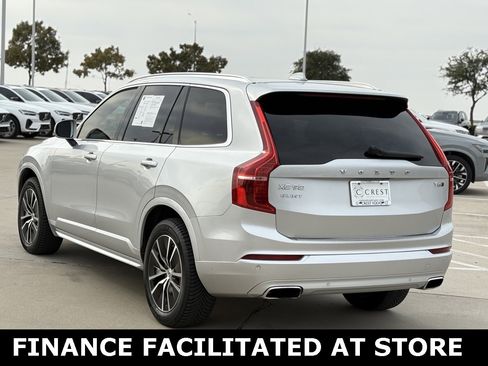 Used 2020 Volvo XC90 T6 Momentum image 4