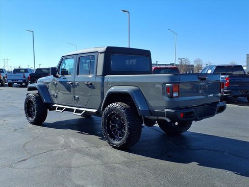 Used 2022 Jeep Gladiator Willys image 30