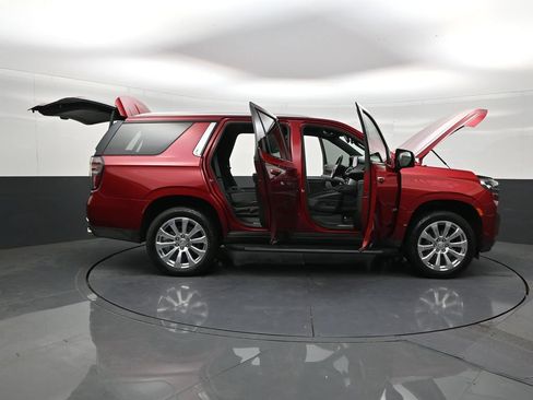 Used 2021 Chevrolet Tahoe Premier w/ Premium Package RWD image 29