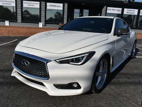 Used 2018 INFINITI Q60 3.0t Luxe w/ Cargo Package RWD image 2