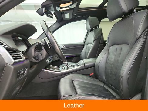 Used 2019 BMW X5 xDrive50i w/ M Sport Package AWD/4WD image 11