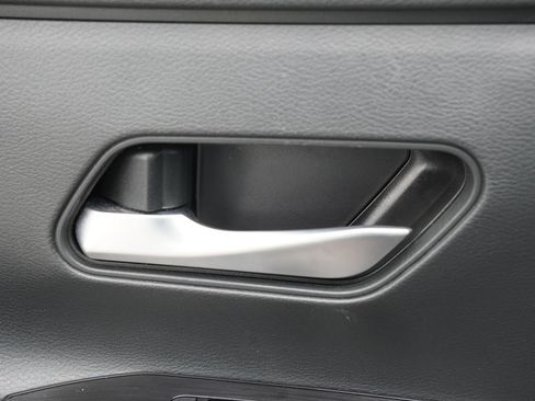 Used 2025 Nissan Kicks SV FWD image 8