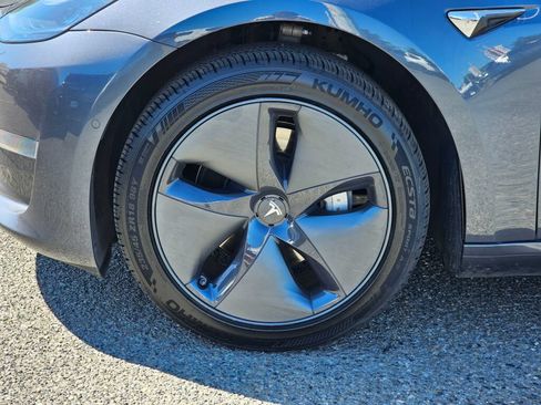 Used 2019 Tesla Model 3 RWD image 9