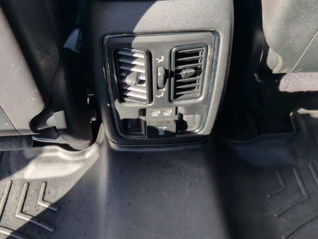 Used 2019 Jeep Grand Cherokee Limited AWD/4WD image 26