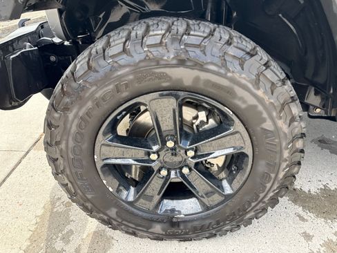 Used 2021 Jeep Wrangler Unlimited Sahara AWD/4WD image 8