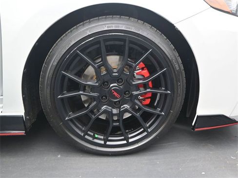 Used 2024 Toyota Camry image 18