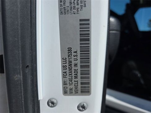 Certified 2022 Jeep Wrangler Willys image 27