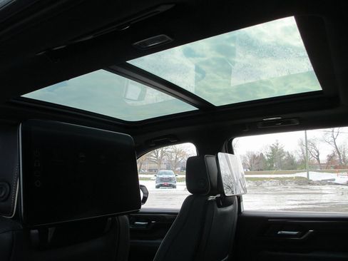 New 2026 GMC Yukon XL Elevation w/ Elevation Premium Package image 16