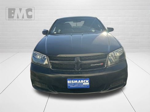 Used 2013 Dodge Avenger SE image 2
