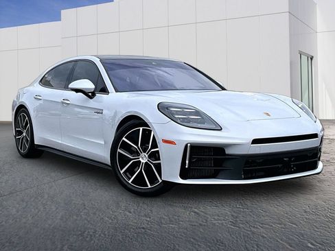 Used 2026 Porsche Panamera 4 E-Hybrid AWD/4WD image 9