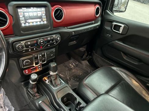 Used 2021 Jeep Wrangler Unlimited Rubicon w/ Xtreme Recon 35" Tire Package image 11