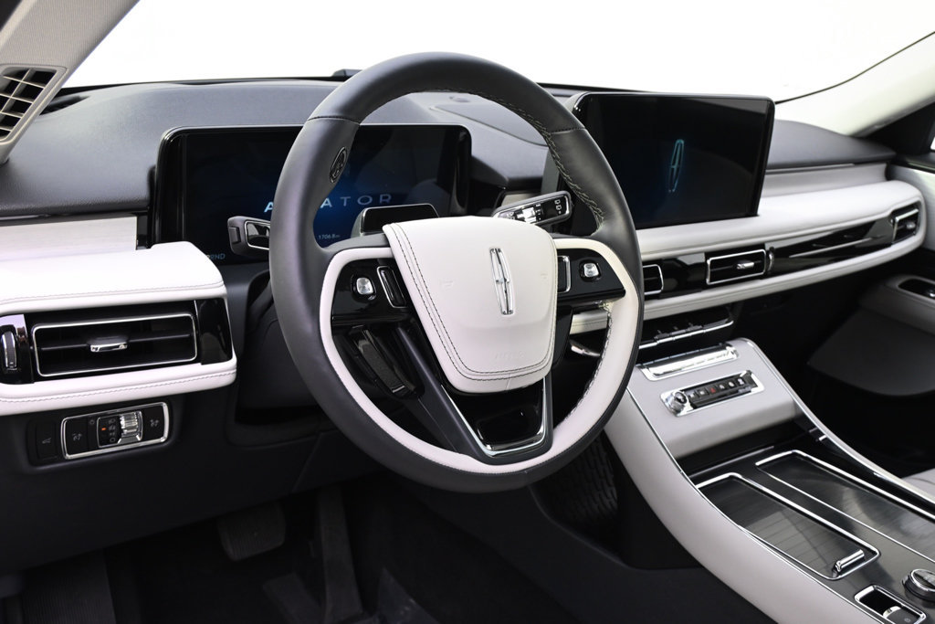 New 2026 Lincoln Aviator Reserve AWD/4WD image 11
