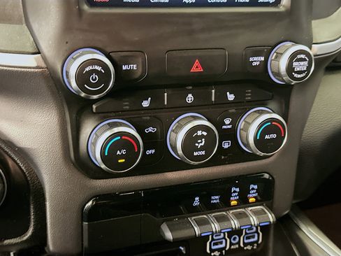 Used 2019 RAM 1500 Big Horn AWD/4WD image 23