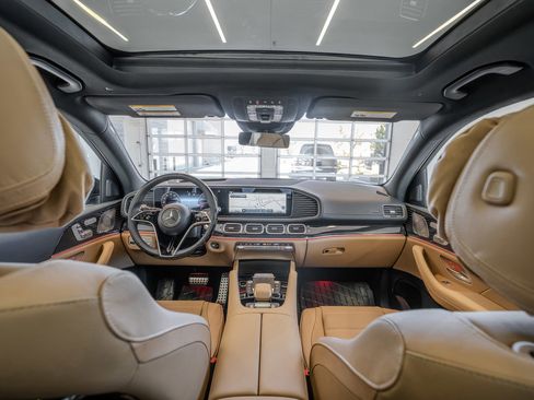 New 2025 Mercedes-Benz GLS 580 4MATIC image 27