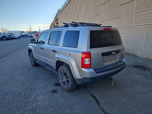 Used 2015 Jeep Patriot Sport image 3