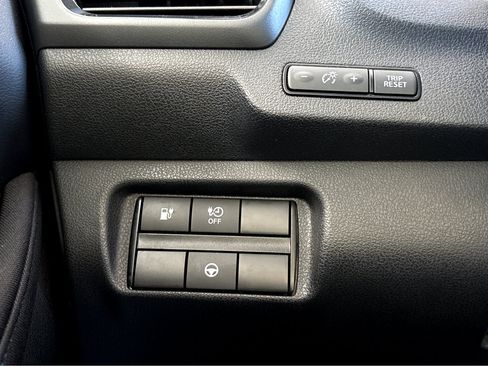 Used 2019 Nissan Leaf SV w/ SV Technology Package image 12