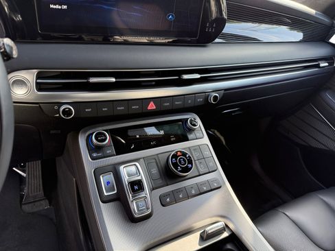 Certified 2025 Hyundai Palisade Calligraphy image 13