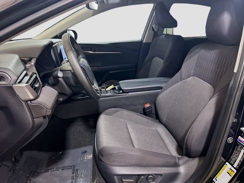 Used 2025 Toyota Camry LE w/ Convenience Package FWD image 17