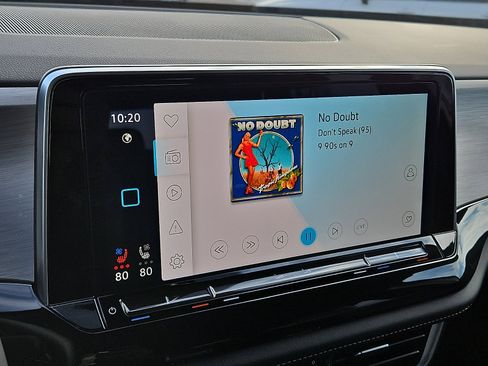 Used 2025 Volkswagen Atlas Cross Sport SE image 16