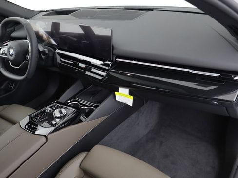 New 2026 BMW 530i xDrive w/ Executive Package AWD/4WD image 21