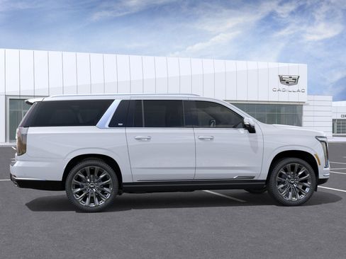New 2026 Cadillac Escalade ESV Luxury w/ LPO, Radiant Package AWD/4WD image 5