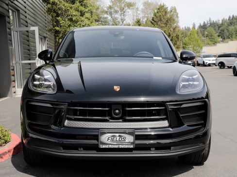 Used 2025 Porsche Macan AWD/4WD image 4