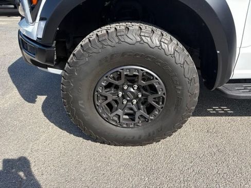 Used 2025 Ford F150 Raptor w/ Equipment Group 803A Raptor R AWD/4WD image 9