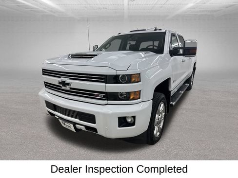 Used 2019 Chevrolet Silverado 2500 LTZ w/ Duramax Plus Package AWD/4WD image 7