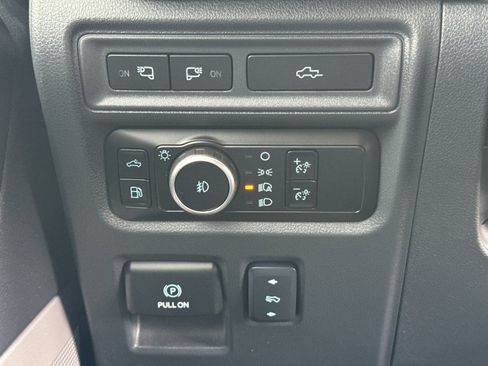 Used 2024 Ford F150 Platinum AWD/4WD image 32