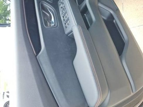 Used 2025 Honda Pilot TrailSport image 20