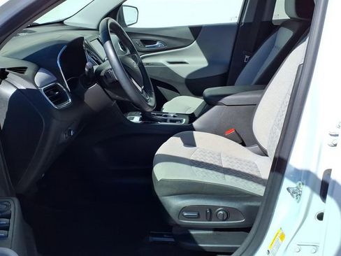 Used 2023 Chevrolet Equinox LT w/ Driver Convenience Package AWD/4WD image 16