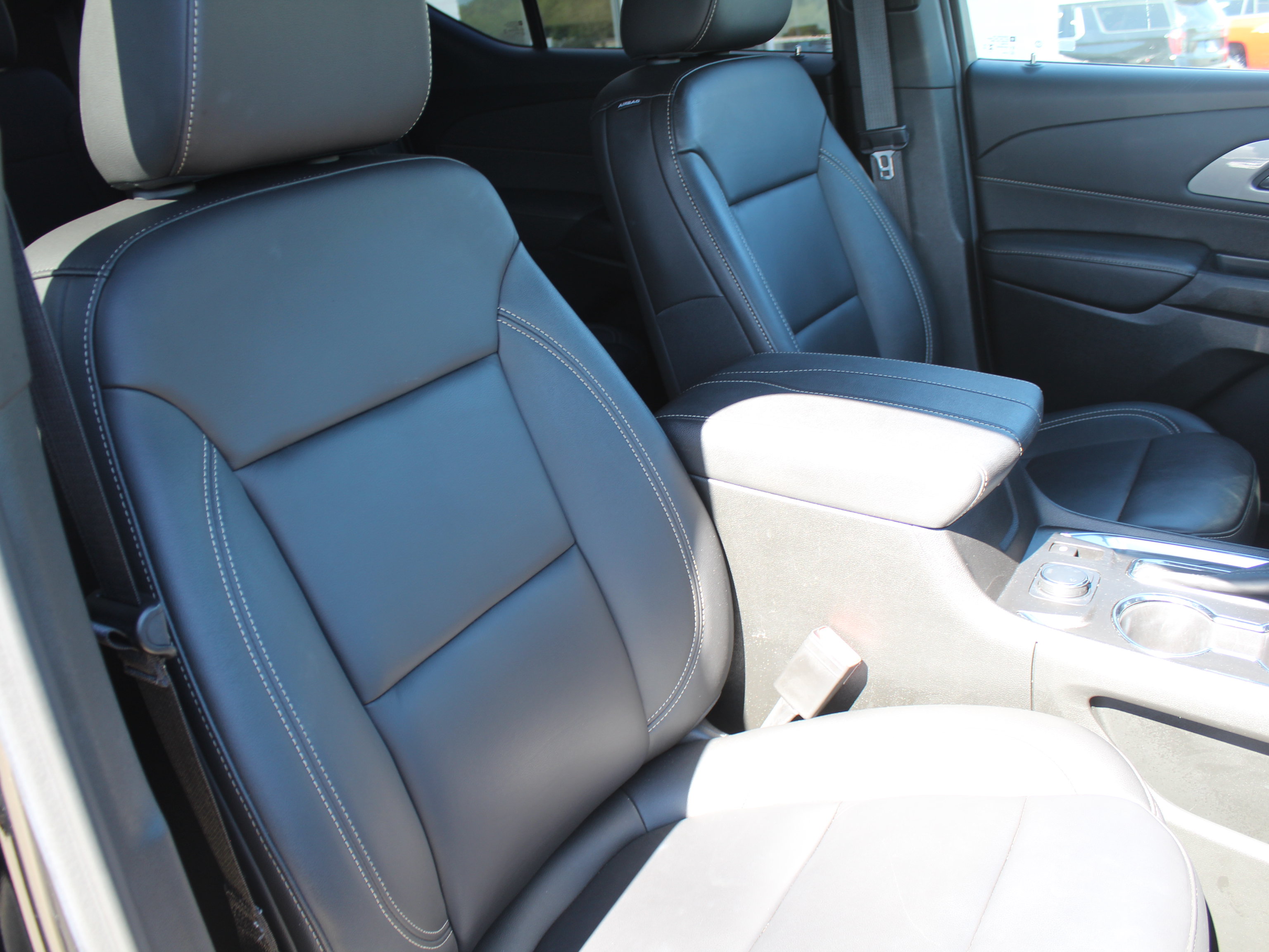 Used 2023 Chevrolet Traverse LT AWD/4WD image 31