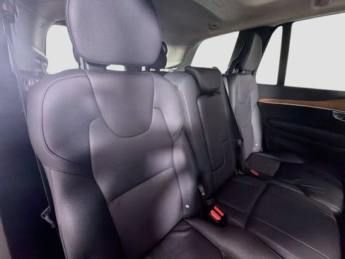 Certified 2024 Volvo XC90 B5 Plus w/ Protection Package Premier AWD/4WD image 30