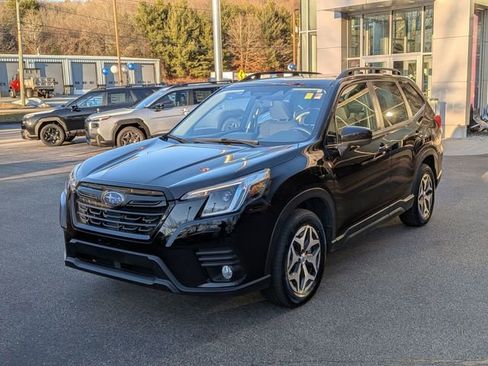 Used 2023 Subaru Forester Premium image 7