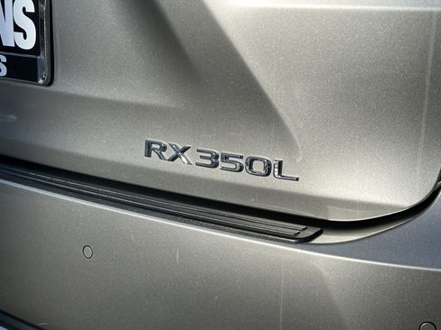 Used 2020 Lexus RX 350L Premium w/ Premium Package image 28