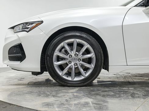 Used 2023 Acura TLX image 3
