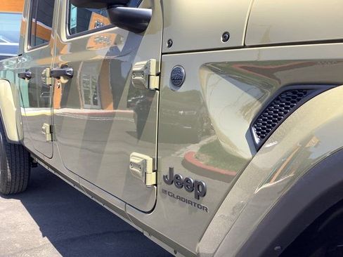 New 2025 Jeep Gladiator Sport image 41