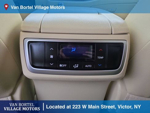 Used 2017 Toyota Highlander XLE AWD/4WD image 27