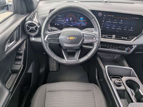 Used 2026 Chevrolet Equinox LT FWD image 15