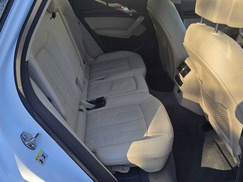 Used 2018 Audi Q5 2.0T Premium Plus w/ Premium Plus Package image 31